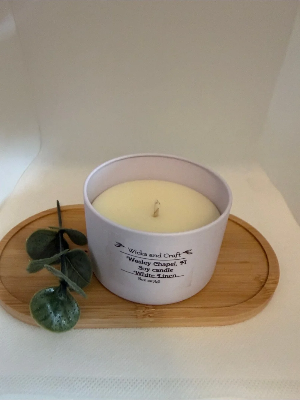 Wicks and Craft White Linen Soy Candle - Light Lavender with Wood Lid